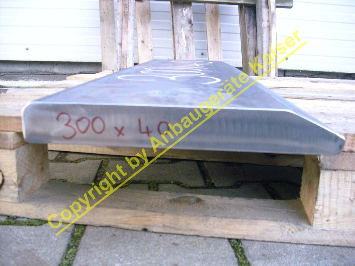 Schürfleiste Messerstahl 500 HB – 250x30mm – Verschleißfest, Einseitig Abgeschrägt – Für Bagger & Co.
